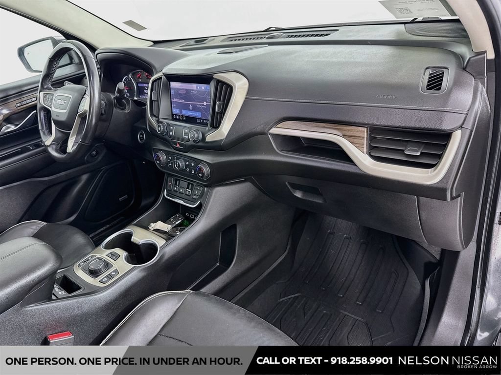 Used 2020 GMC Terrain Denali w/ Denali Premium Package AWD/4WD image 31