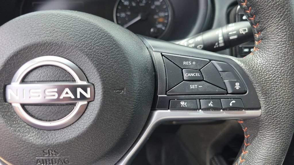 Used 2023 Nissan Kicks SR w/ SR Premium Package FWD image 15