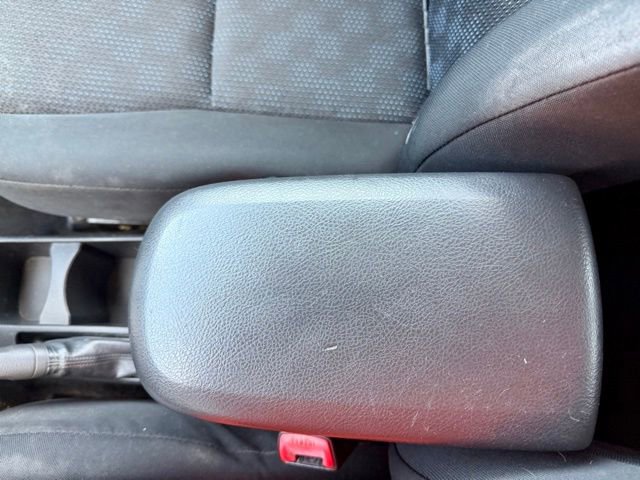 Used 2010 Toyota Matrix image 31