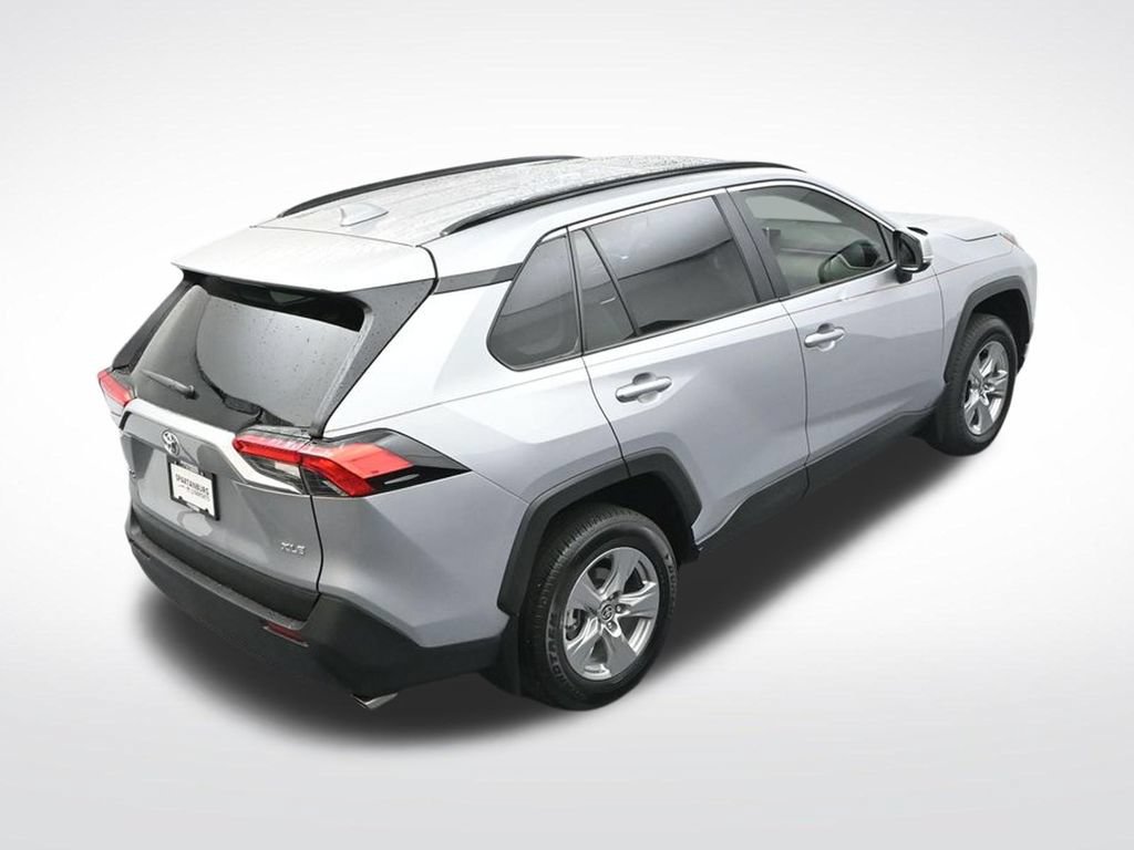 Used 2025 Toyota RAV4 XLE w/ Convenience Package FWD image 30