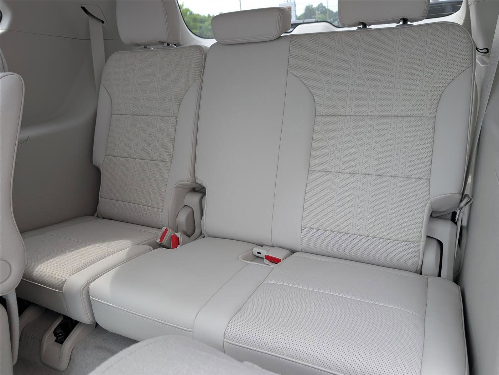 New 2026 Buick Enclave Avenir w/ Super Cruise Package image 13