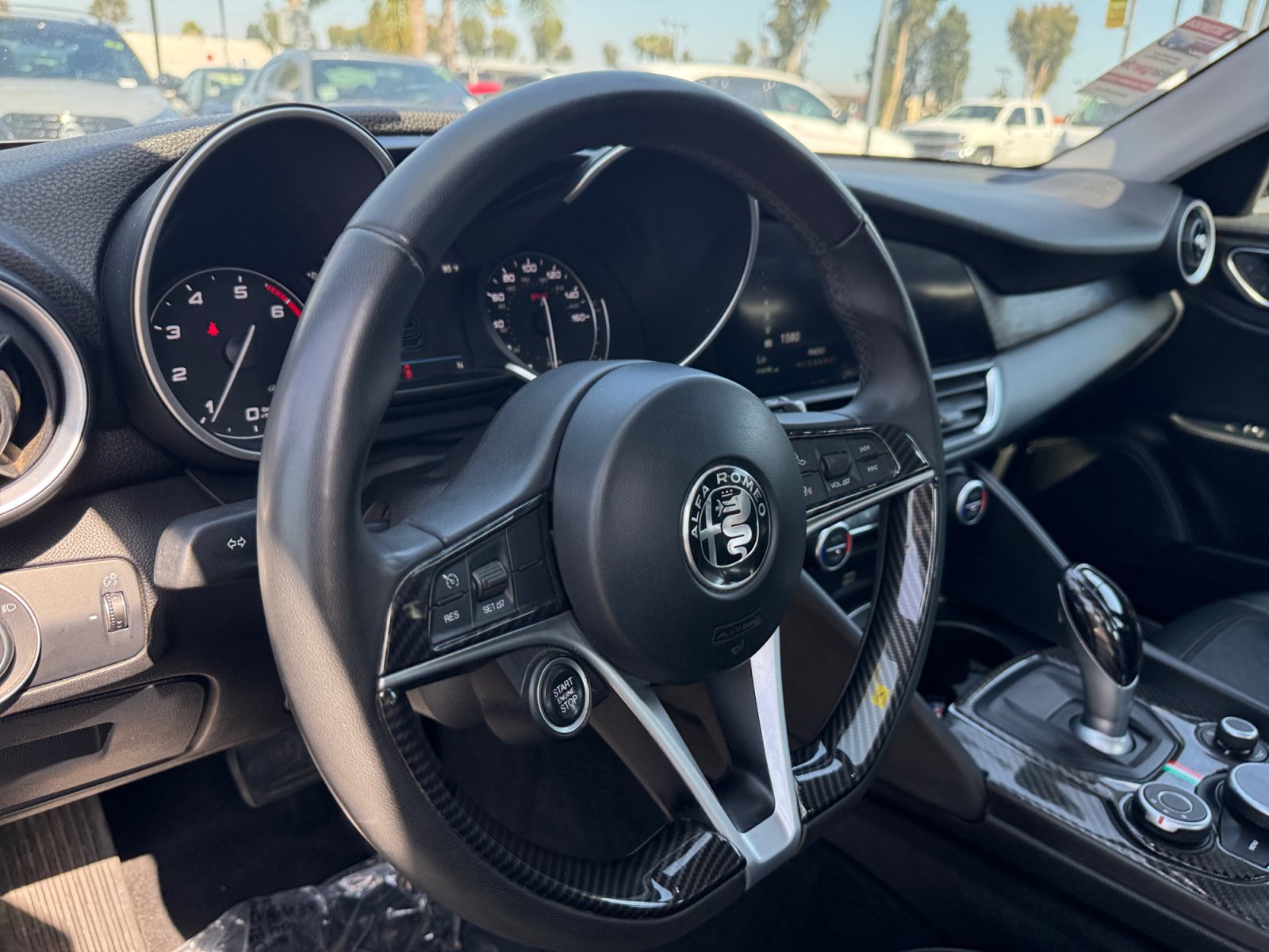 Used 2017 Alfa Romeo Giulia RWD image 21