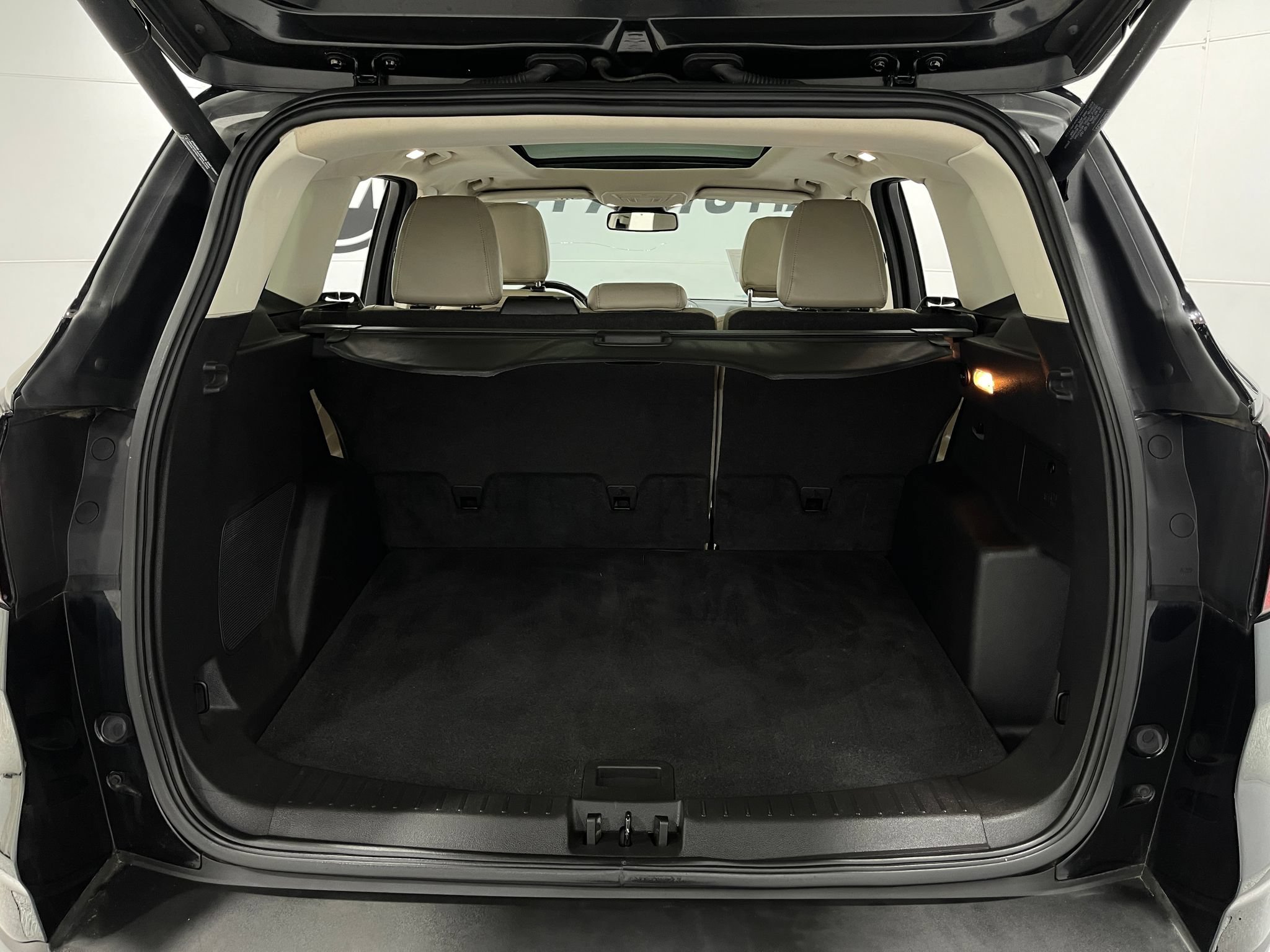 Used 2019 Ford Escape Titanium FWD image 26