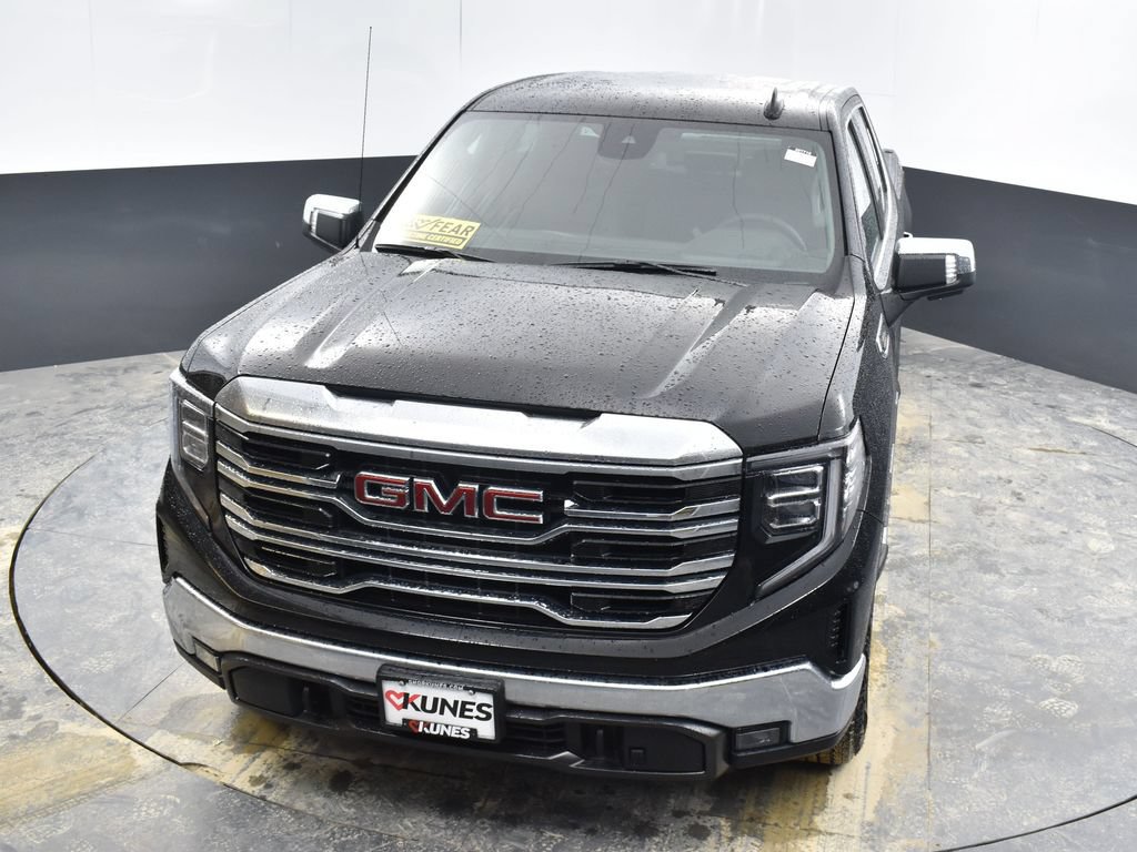 Used 2024 GMC Sierra 1500 SLT w/ X31 Off-Road Package AWD/4WD image 35