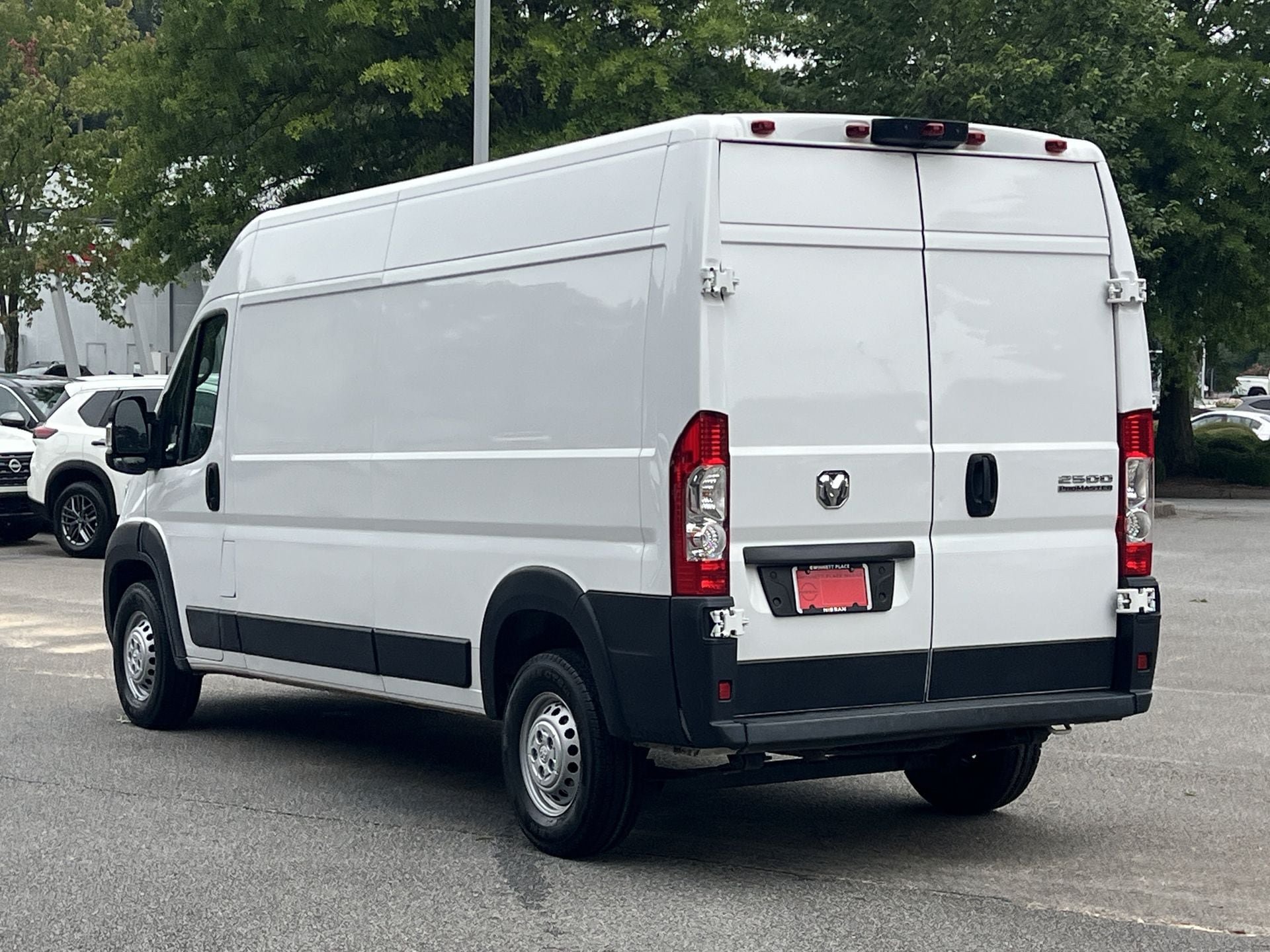 Used 2025 RAM ProMaster 2500 w/ Convenience Group FWD image 2
