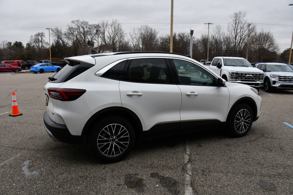 New 2024 Ford Escape SE FWD image 7