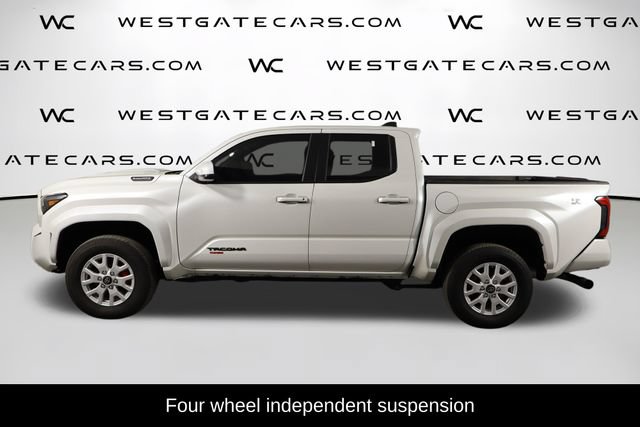 Used 2025 Toyota Tacoma TRD Sport AWD/4WD image 5