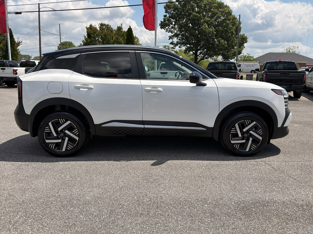 New 2026 Nissan Kicks SV image 2