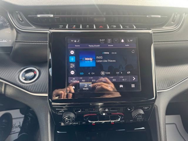 Certified 2024 Jeep Grand Cherokee Altitude image 15