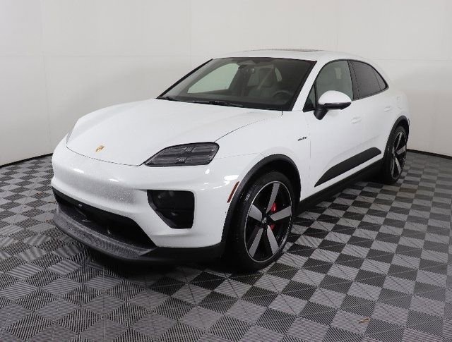 Used 2025 Porsche Macan 4S Electric image 1