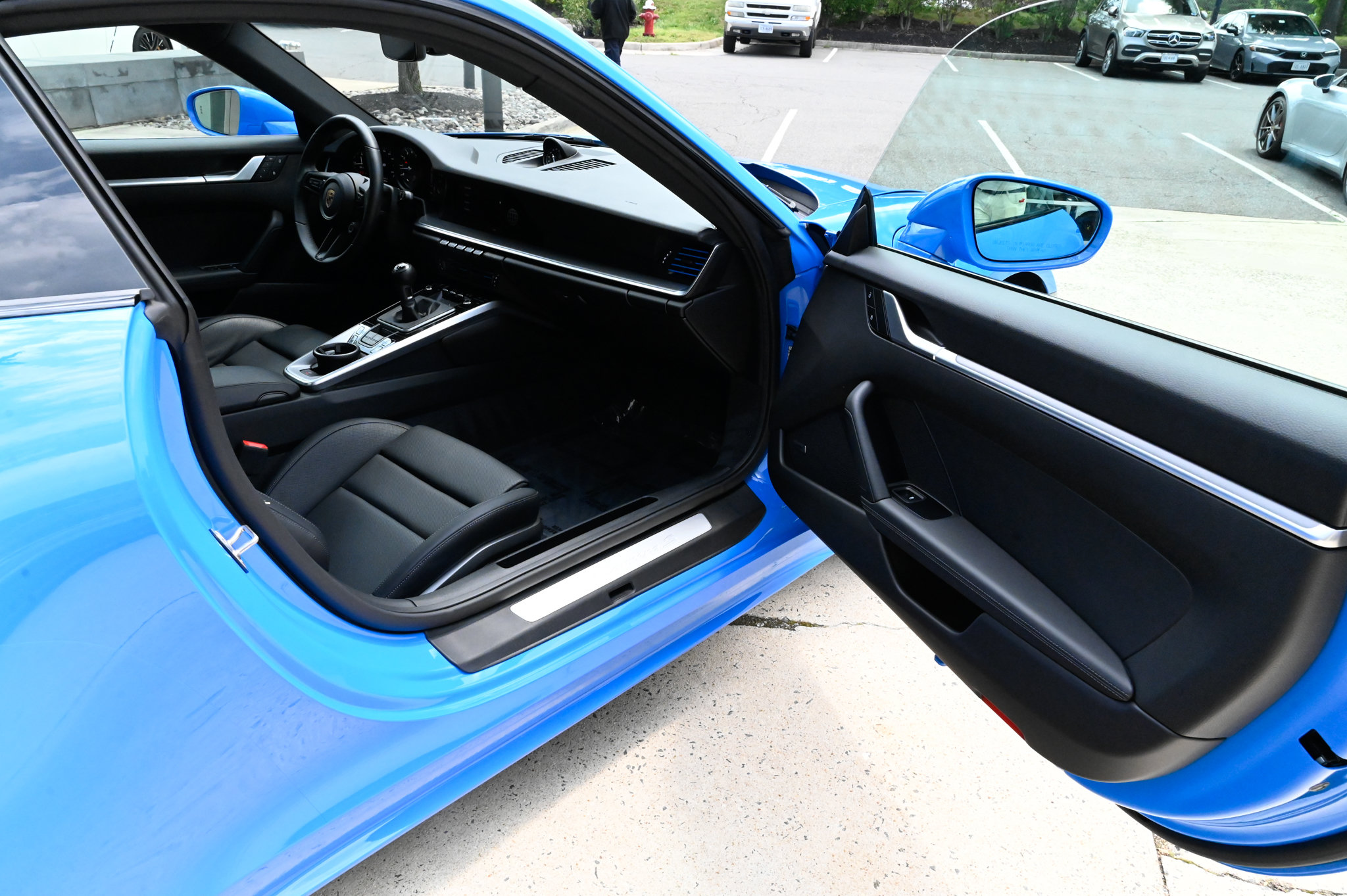 Used 2024 Porsche 911 Carrera S w/ Sportdesign Package RWD image 40