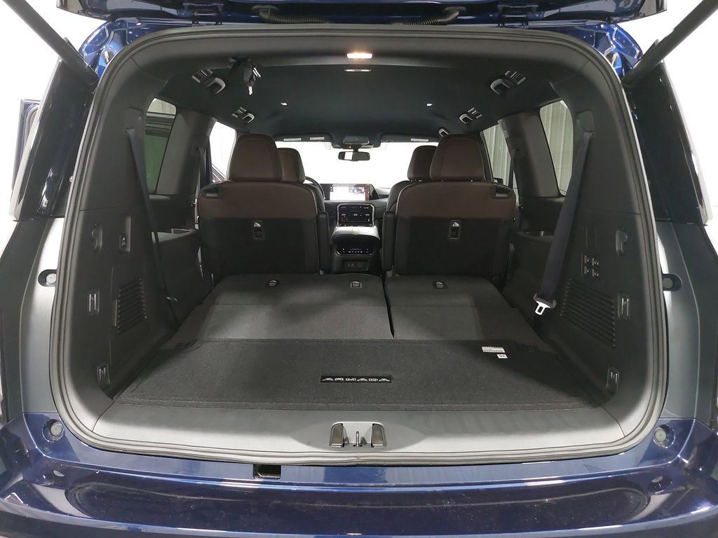 New 2025 Nissan Armada SL w/ Captain's Chari Seat Package image 14