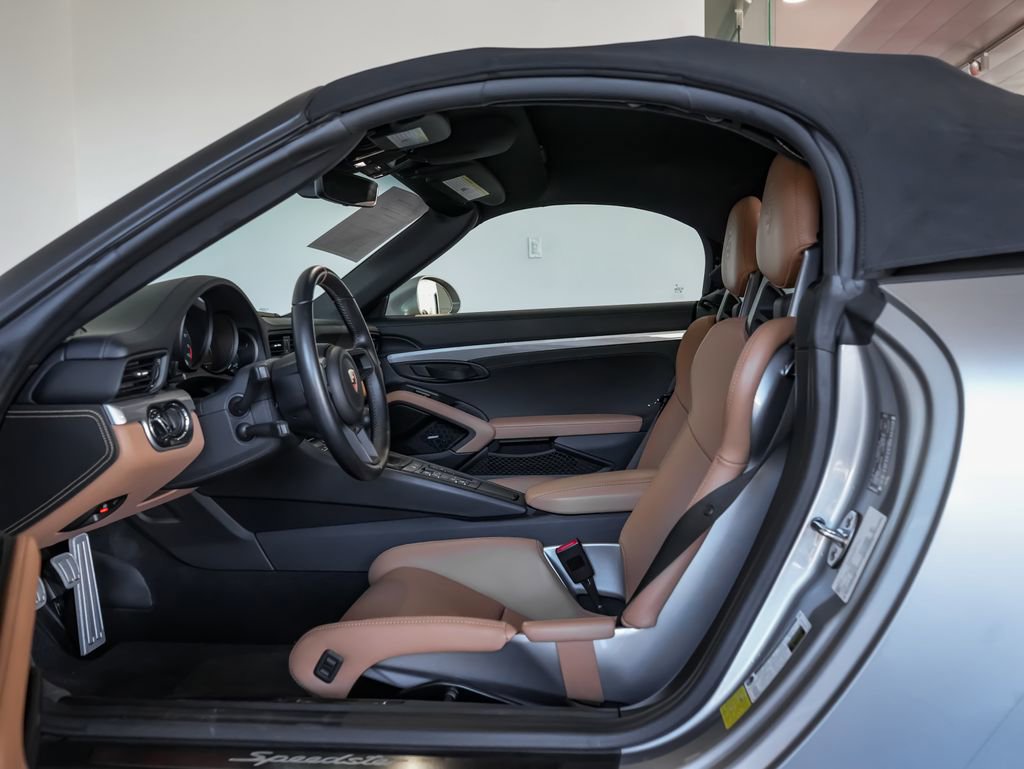Certified 2019 Porsche 911 Speedster image 5