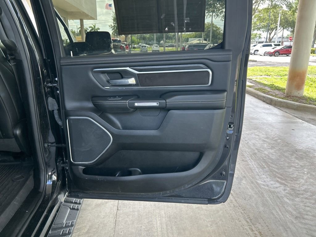 Used 2023 RAM 1500 Laramie AWD/4WD image 34