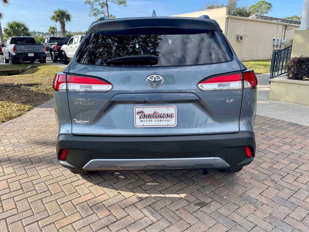 Used 2023 Toyota Corolla Cross LE image 4