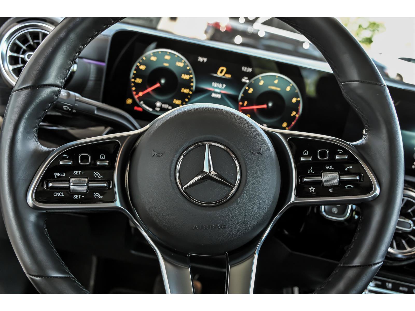 Certified 2023 Mercedes-Benz CLA 250 4MATIC image 17
