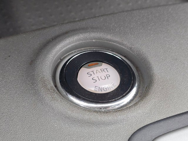 Used 2021 Nissan Frontier SV AWD/4WD image 39
