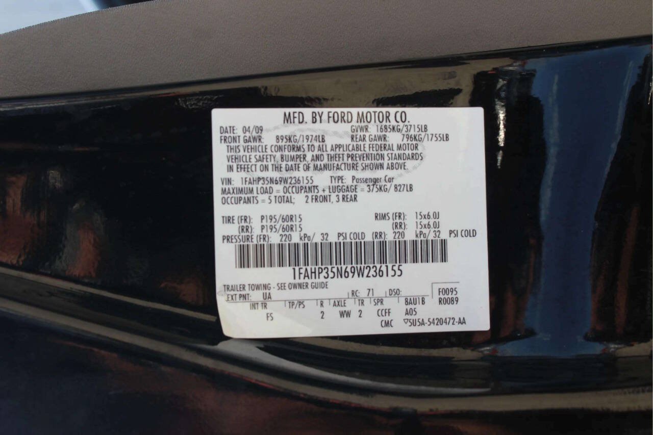 Used 2009 Ford Focus SE FWD image 7
