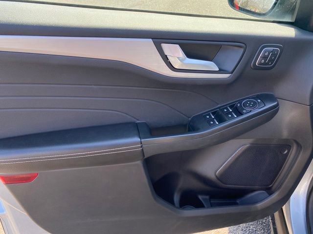 Used 2024 Ford Escape Platinum AWD/4WD image 16