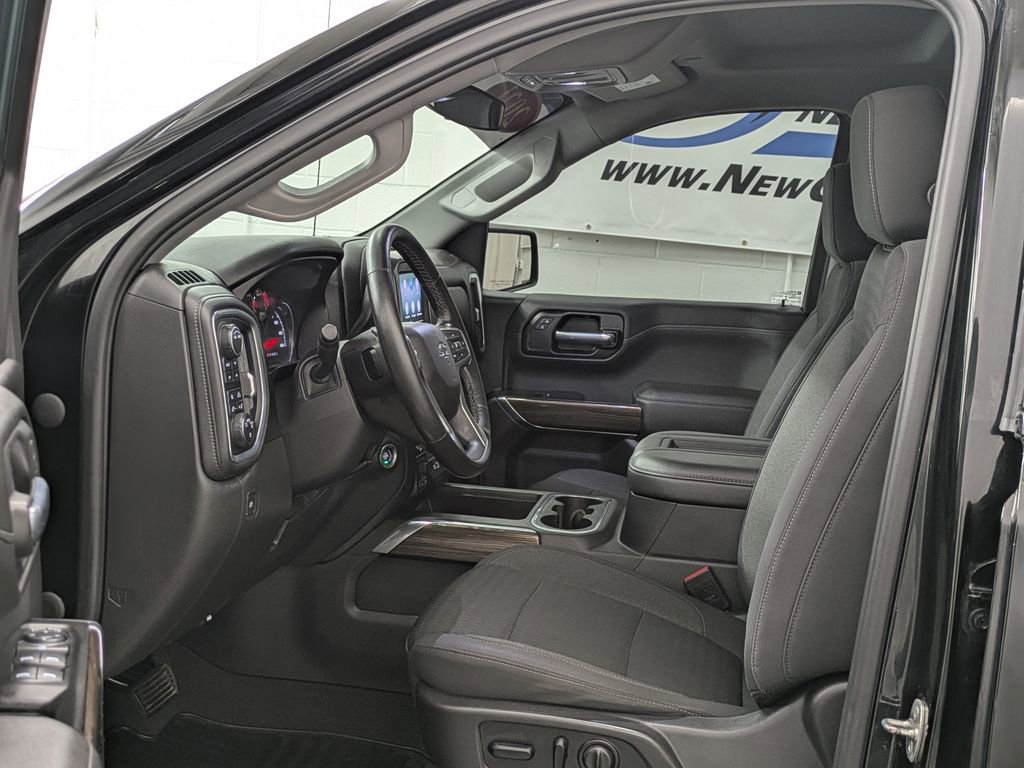 Used 2021 Chevrolet Silverado 1500 LT Trail Boss AWD/4WD image 4