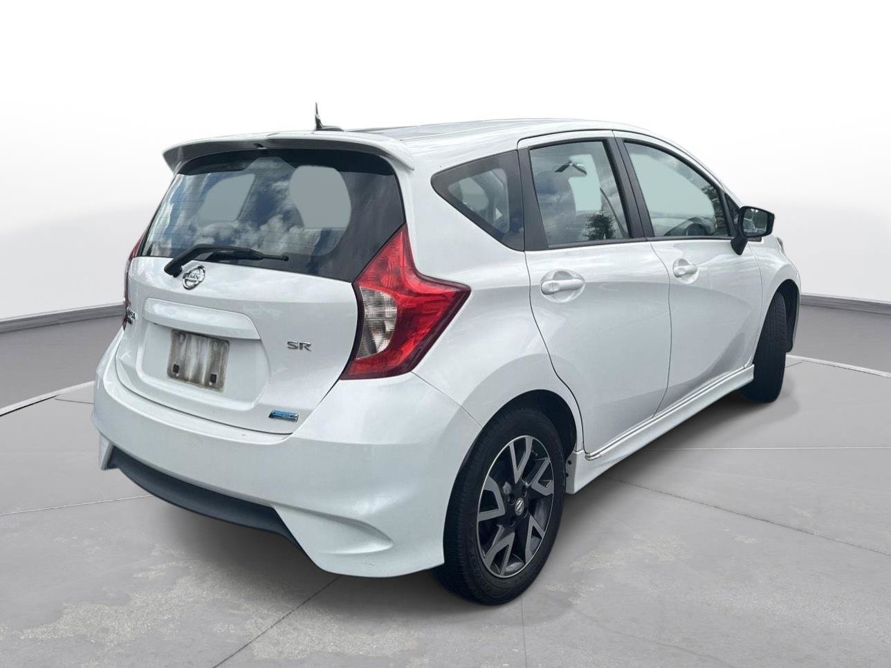 Used 2016 Nissan Versa Note SR FWD image 6