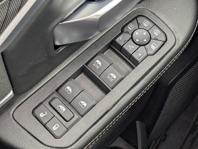 New 2026 RAM 3500 Big Horn AWD/4WD image 23