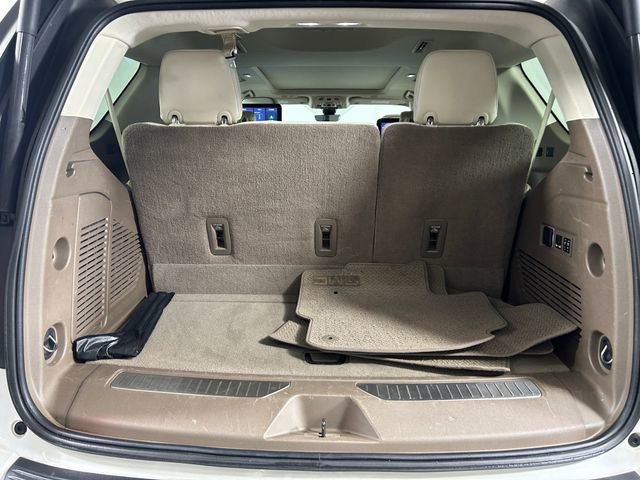 Used 2021 GMC Yukon Denali w/ Denali Premium Package image 27