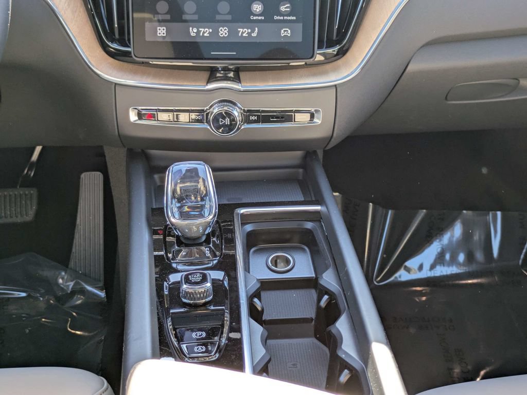 New 2026 Volvo XC60 B5 Plus w/ Protection Package Premier AWD/4WD image 20