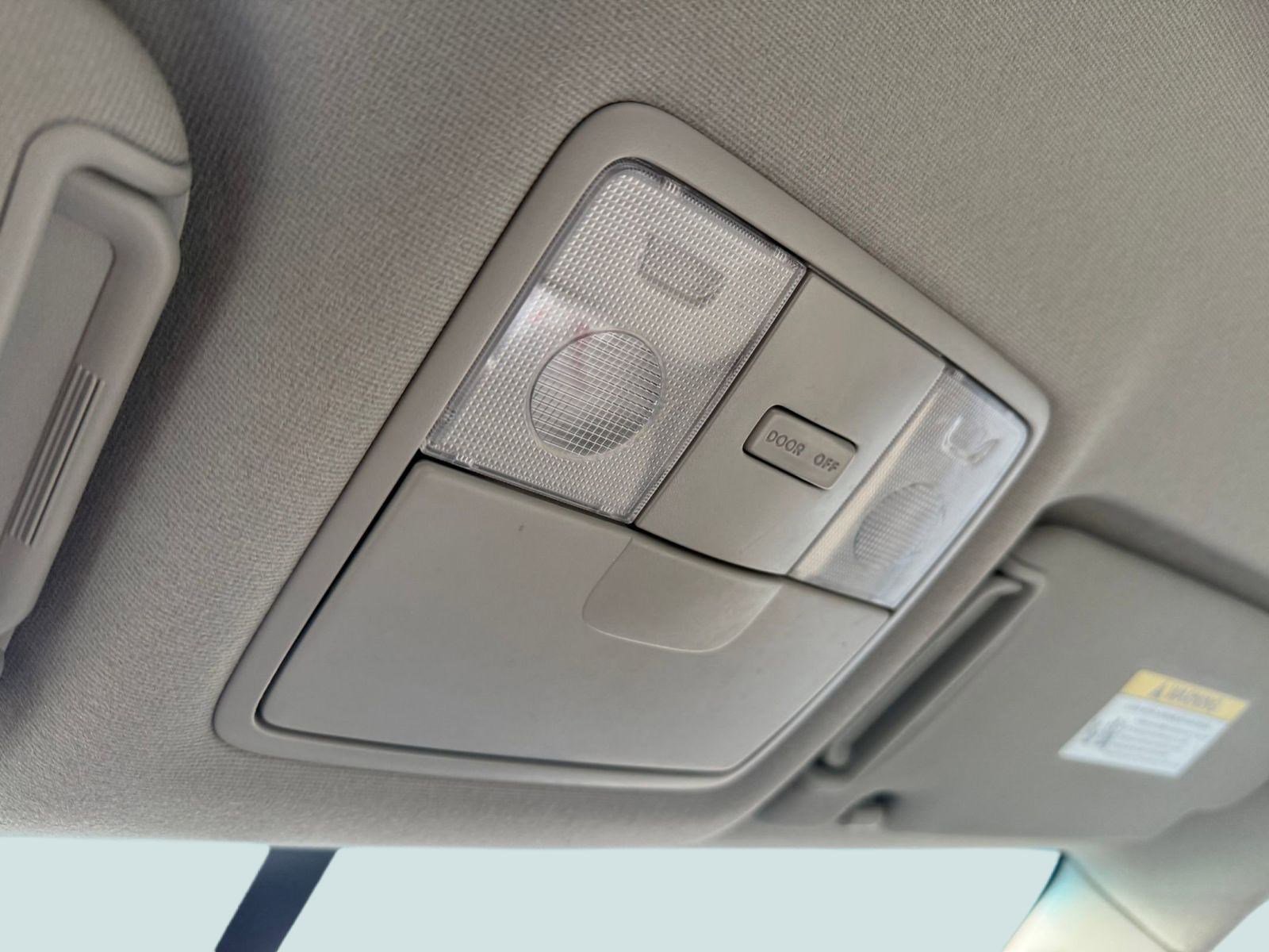 Used 2012 Kia Forte EX image 16