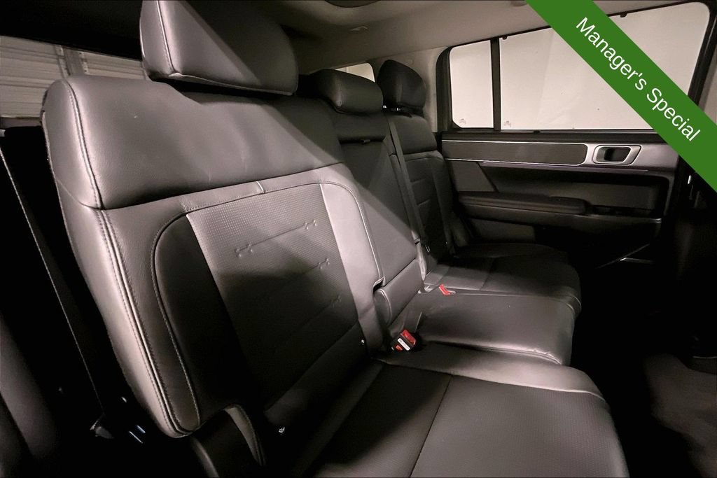 Used 2025 Hyundai Santa Fe Limited FWD image 33