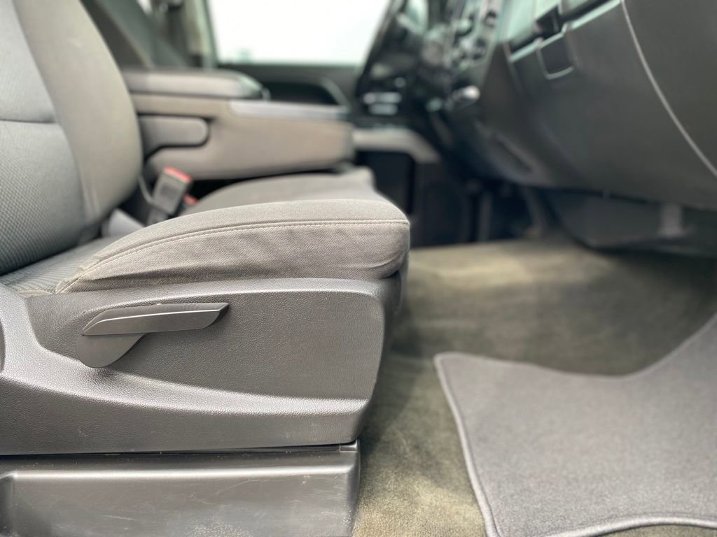 Used 2018 Chevrolet Silverado 1500 LT w/ All Star Edition image 11