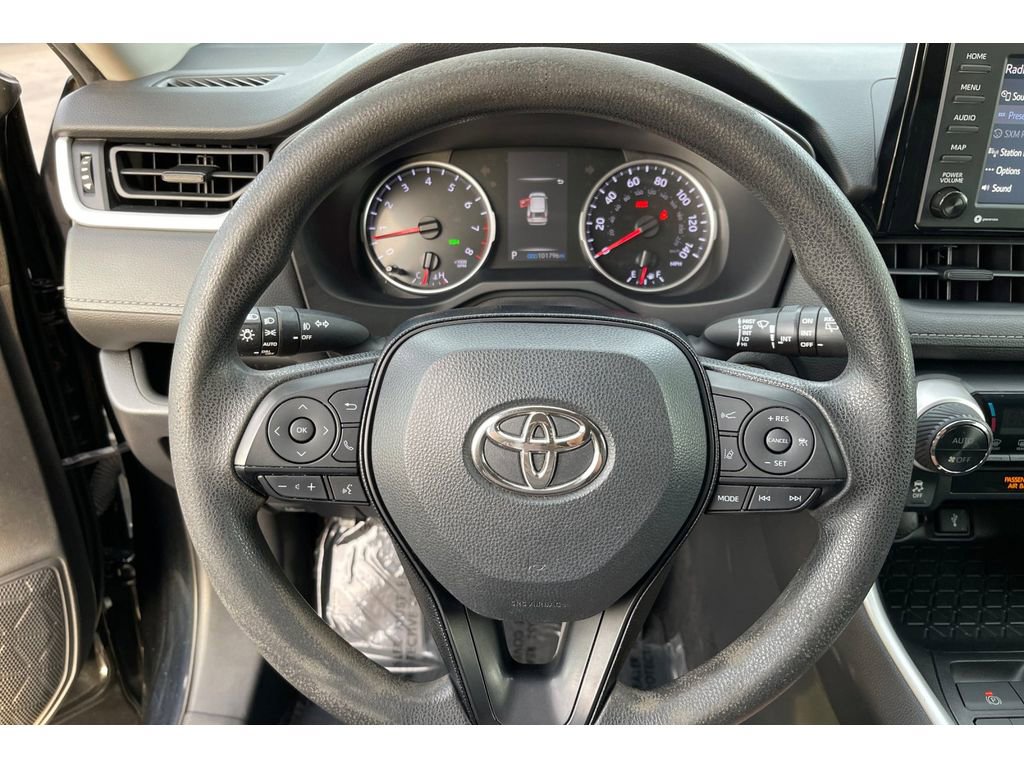 Used 2021 Toyota RAV4 XLE w/ Carpet Mat Package (TMS) image 34