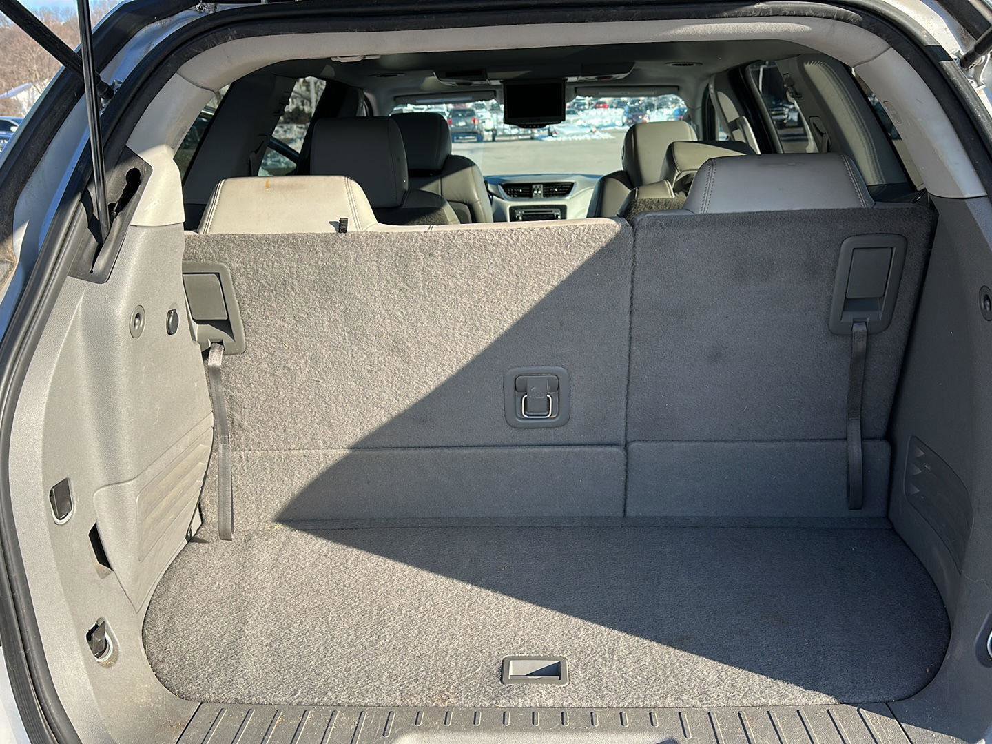 Used 2015 Chevrolet Traverse LT image 25