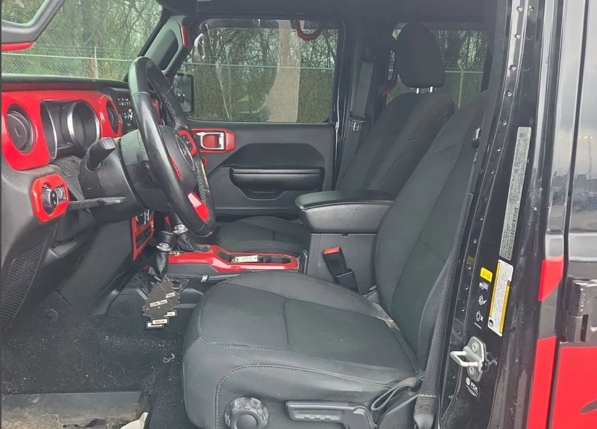 Used 2021 Jeep Gladiator Sport image 45