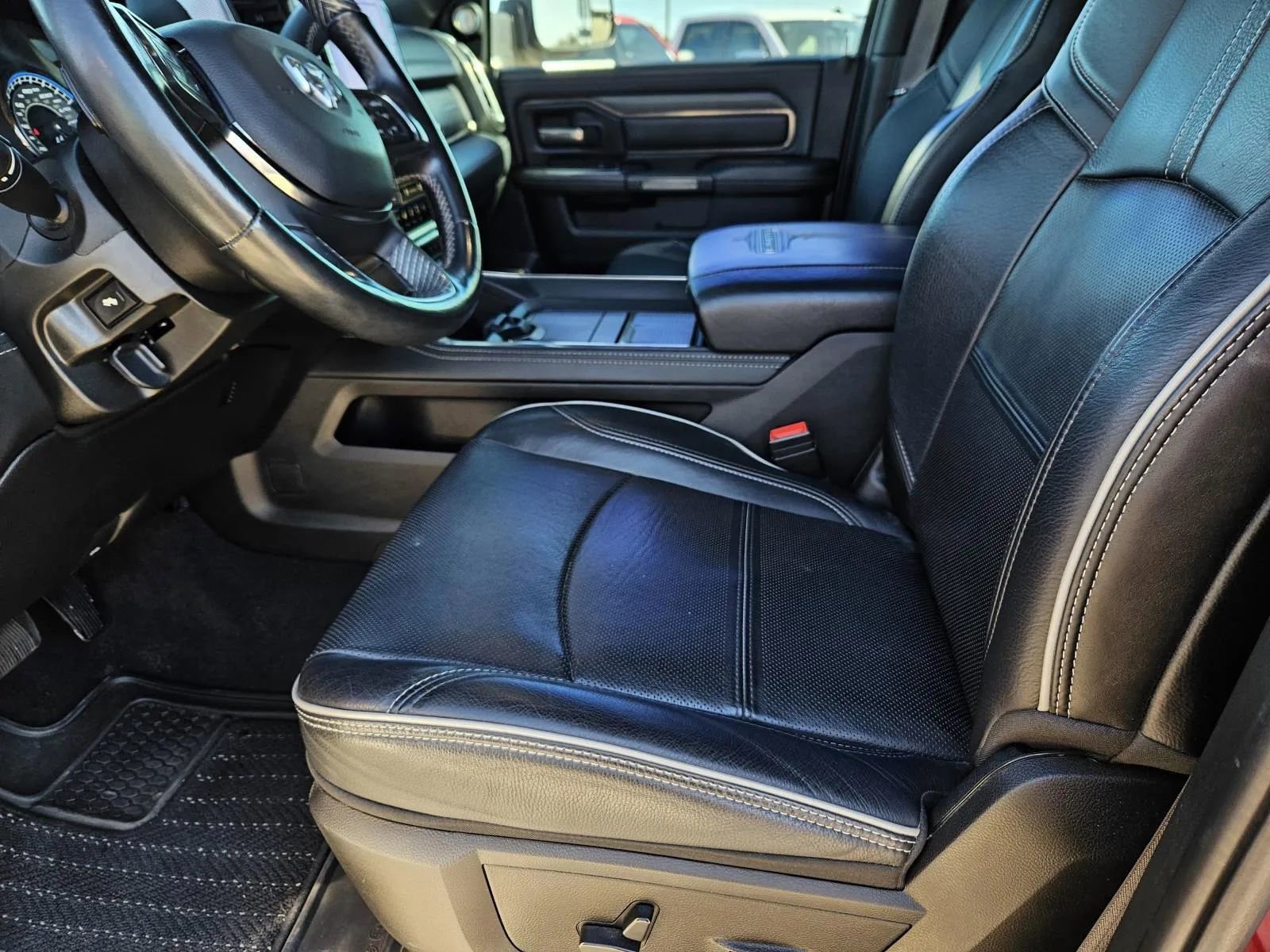 Used 2021 RAM 3500 Limited image 28