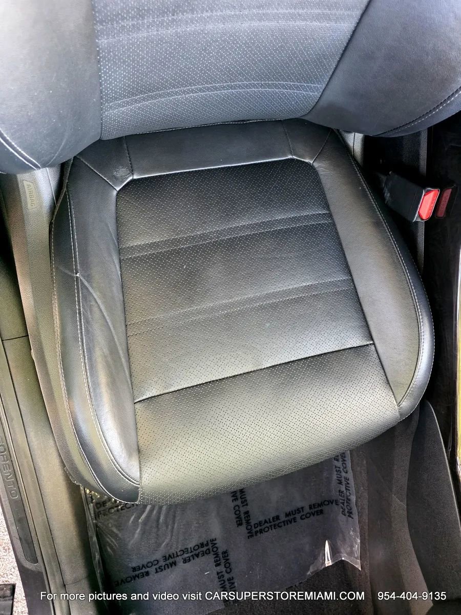 Used 2018 Kia Sorento EX FWD image 45