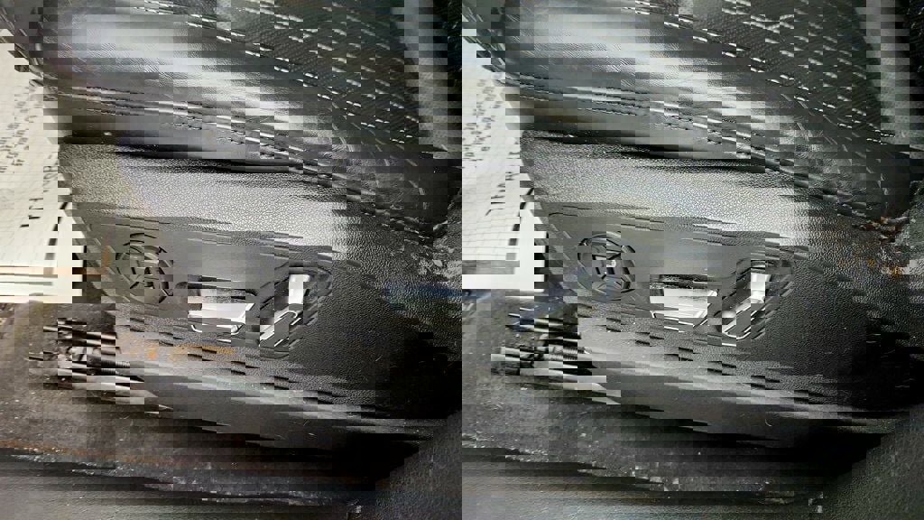 Used 2019 Audi e-tron Prestige w/ Prestige Package image 12