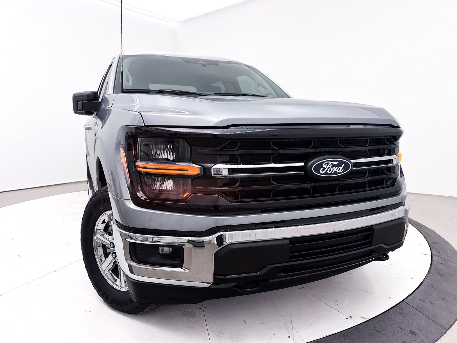 Used 2025 Ford F150 XLT w/ Equipment Group 301A Standard image 5