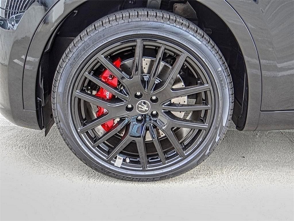 New 2023 Maserati Levante Modena image 24