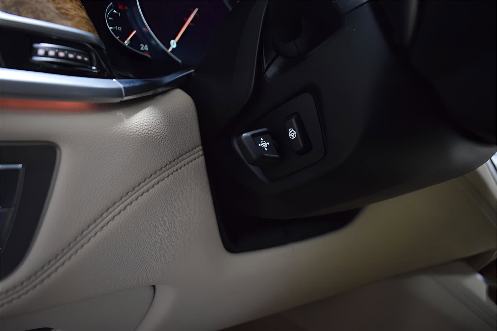 Used 2017 BMW 750i xDrive image 27