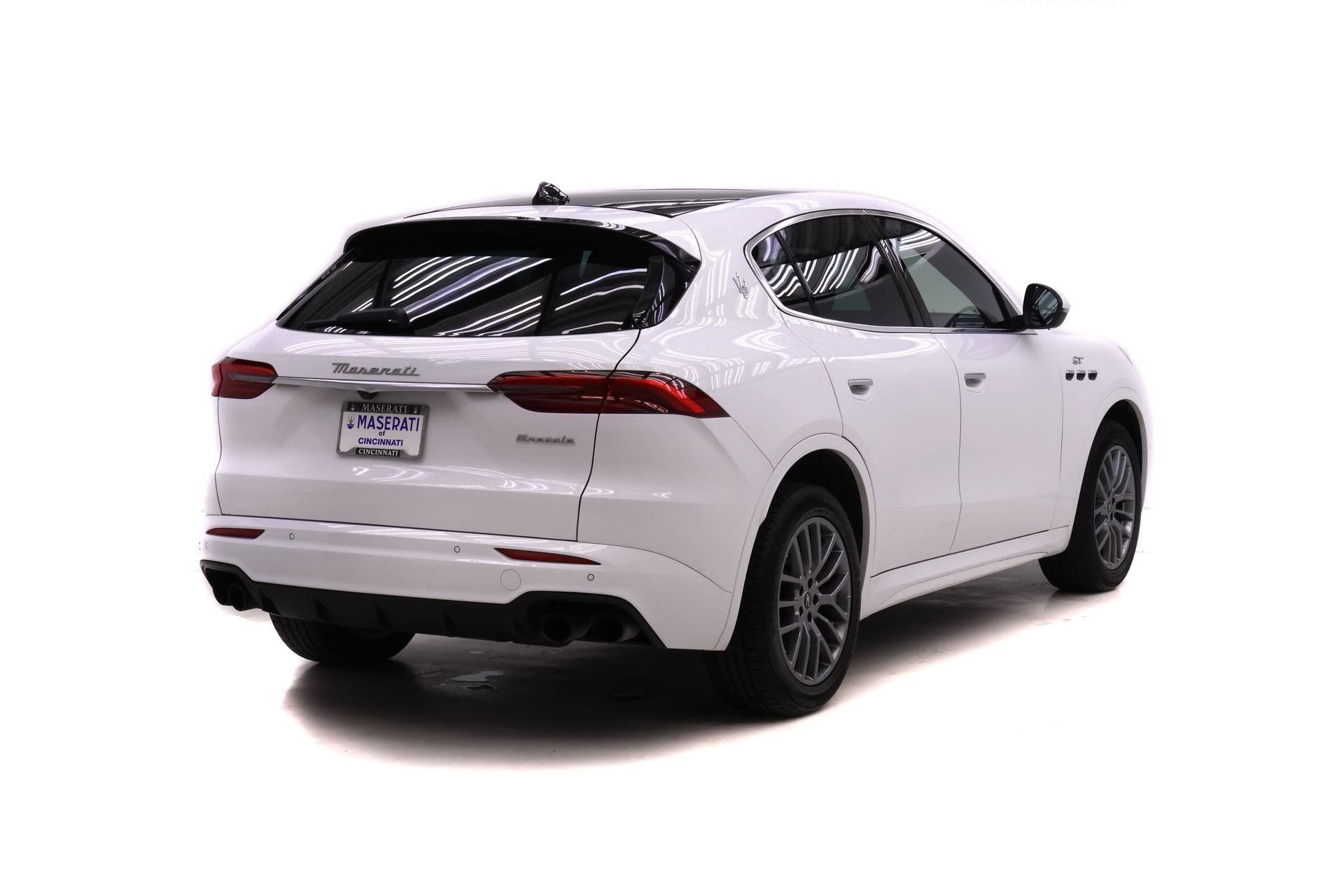 Used 2023 Maserati Grecale GT image 4