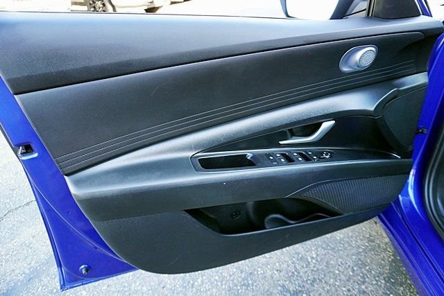 Certified 2024 Hyundai Elantra SEL FWD image 21