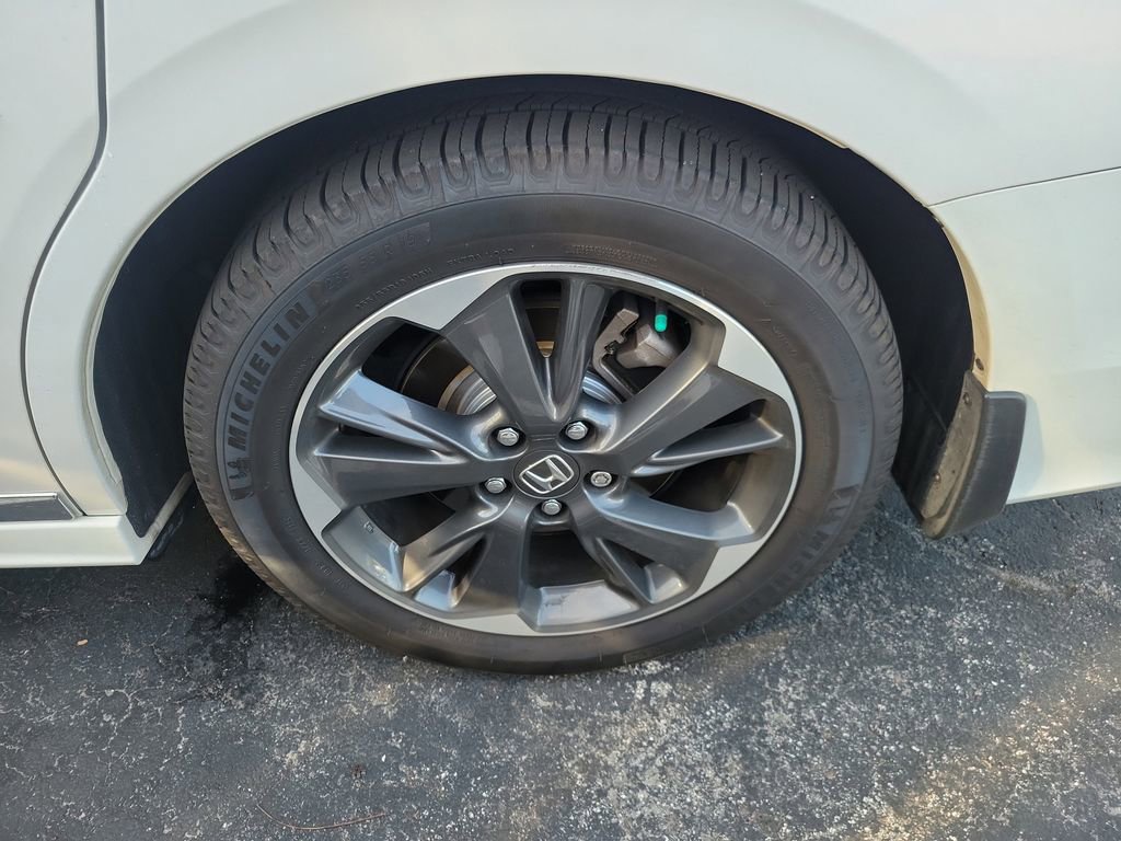 Used 2024 Honda Odyssey Elite image 16