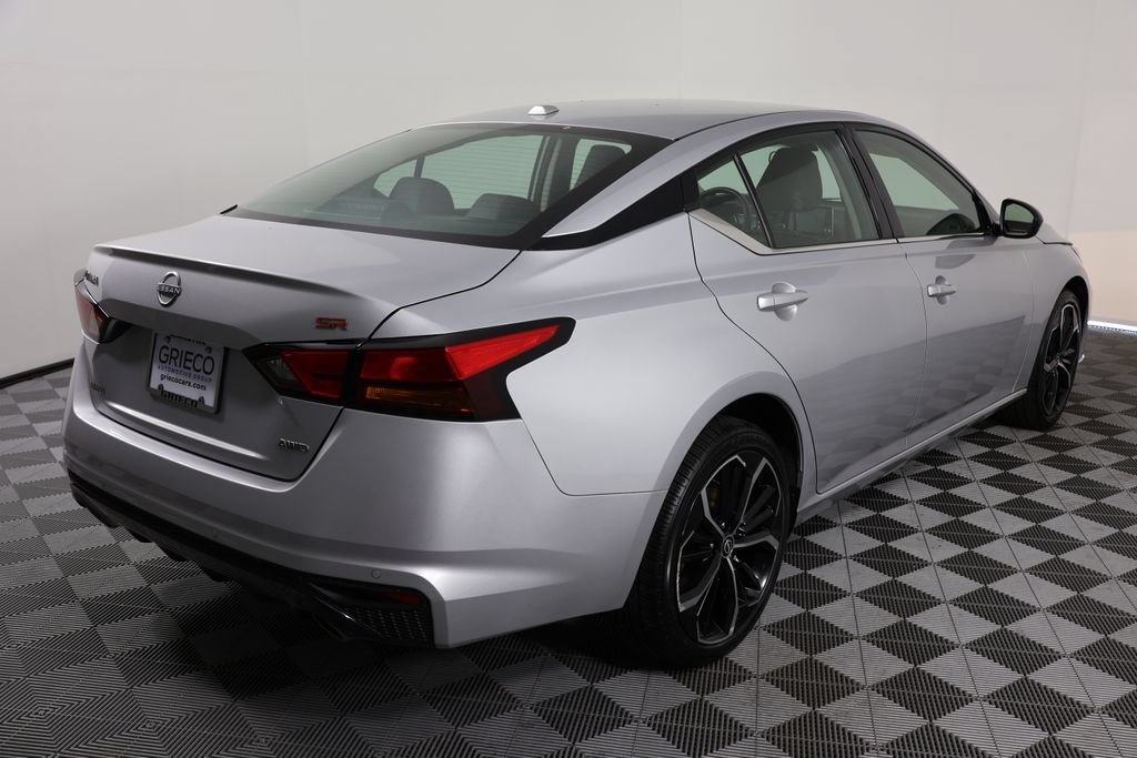 Used 2023 Nissan Altima 2.5 SR AWD/4WD image 8