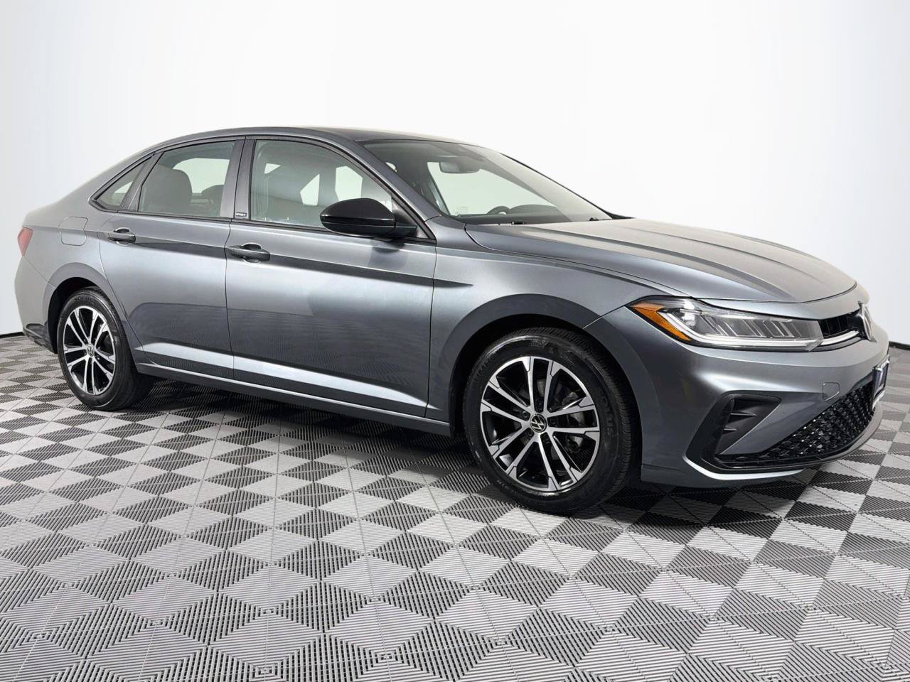 Used 2025 Volkswagen Jetta Sport FWD image 28