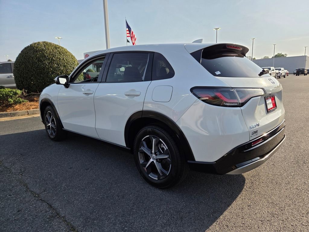 Used 2023 Honda HR-V EX-L image 8