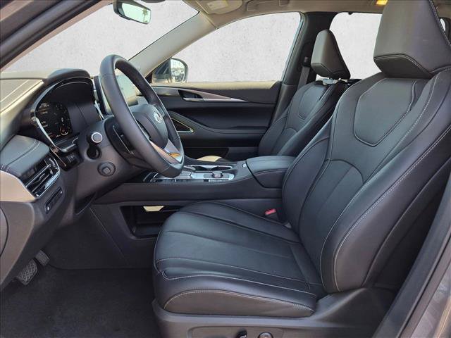 Used 2026 INFINITI QX60 Luxe w/ Family Package FWD image 17