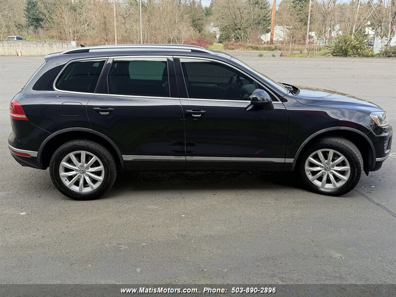Used 2016 Volkswagen Touareg Sport AWD/4WD image 7
