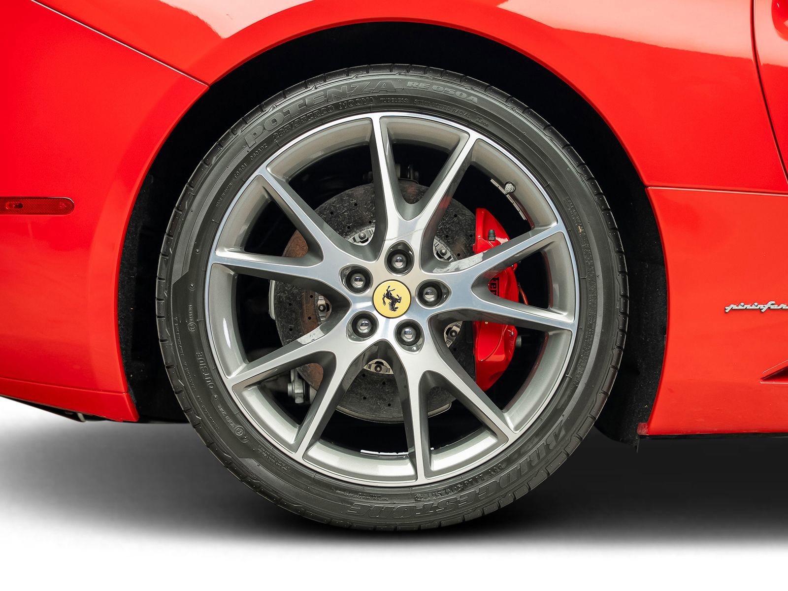 Used 2013 Ferrari California RWD image 35