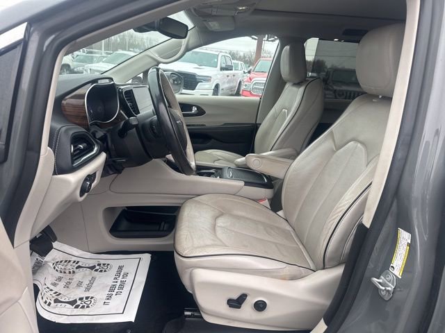 Used 2021 Chrysler Pacifica Limited w/ Premium & Safety Sphere Group image 13